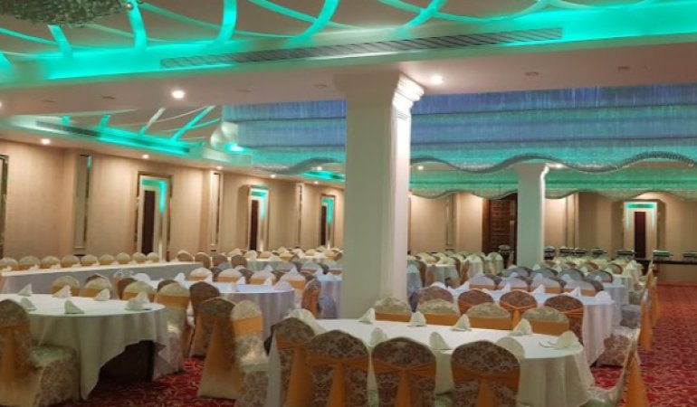 Grand Navro Hotel